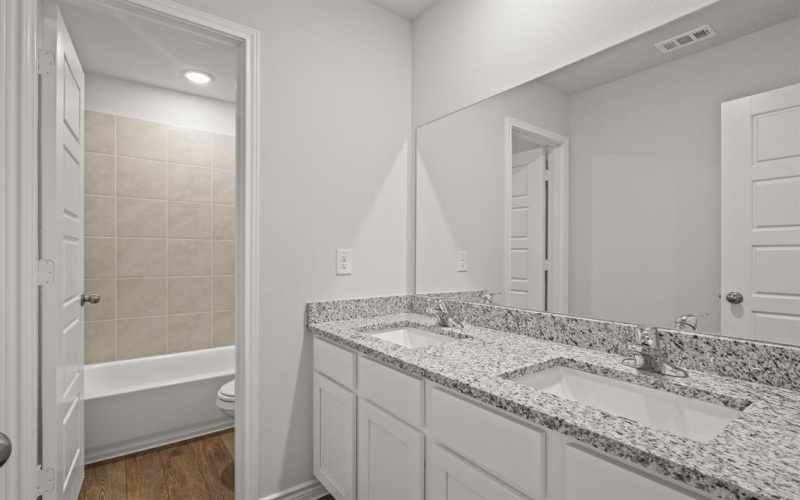 1000 Wingjet Way, Fort Worth, TX 76131, 4 Habitaciones Habitaciones , ,2 BañosBaños,Residential,En Venta,1000 Wingjet Way,0,21072811