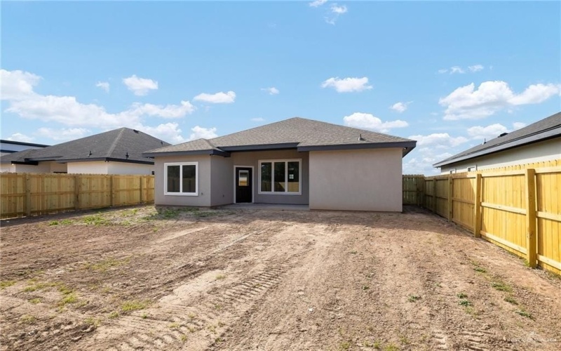 428 N Leon Avenue, Elsa, TX 78543, 3 Habitaciones Habitaciones , ,2 BañosBaños,Residential,En Venta,428 N Leon Avenue,449381