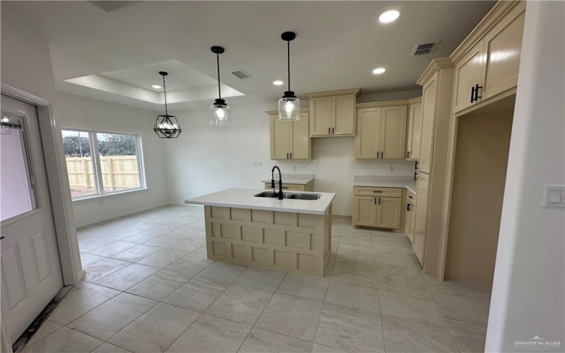 428 N Leon Avenue, Elsa, TX 78543, 3 Habitaciones Habitaciones , ,2 BañosBaños,Residential,En Venta,428 N Leon Avenue,449381