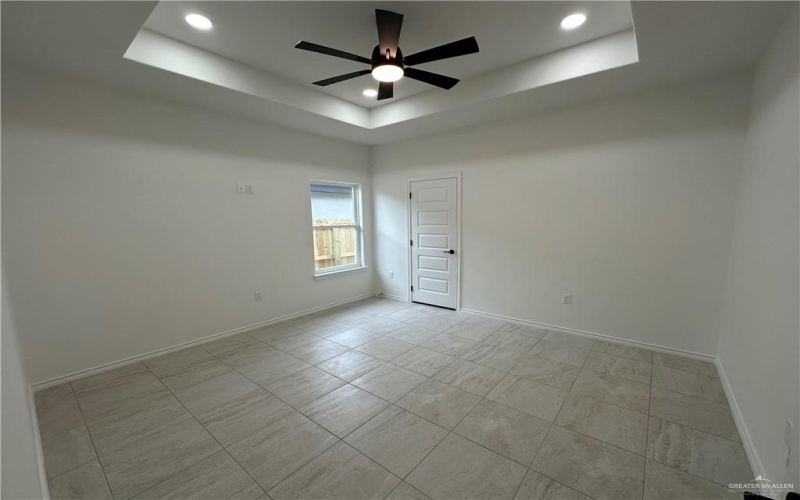 428 N Leon Avenue, Elsa, TX 78543, 3 Habitaciones Habitaciones , ,2 BañosBaños,Residential,En Venta,428 N Leon Avenue,449381