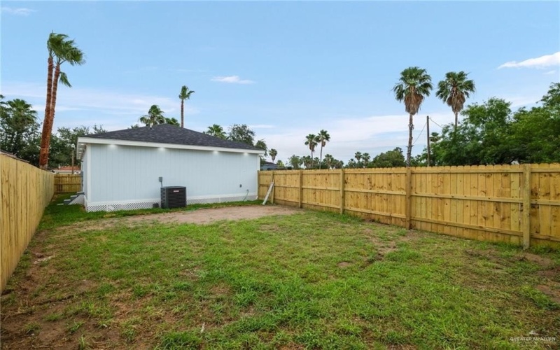 760 N Kika De La Garza Boulevard, La Joya, TX 78560, 3 Bedrooms Bedrooms, ,2 BathroomsBathrooms,Residential,For Sale,760 N Kika De La Garza Boulevard,449625
