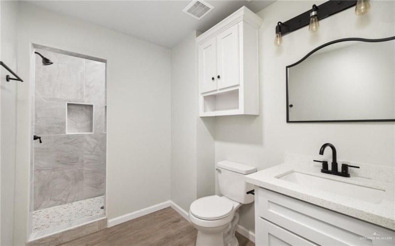 760 N Kika De La Garza Boulevard, La Joya, TX 78560, 3 Bedrooms Bedrooms, ,2 BathroomsBathrooms,Residential,For Sale,760 N Kika De La Garza Boulevard,449625