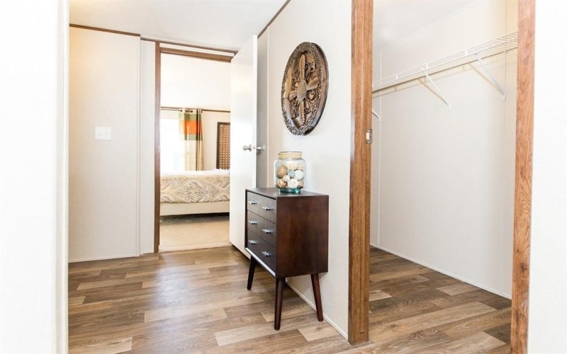 107 Valley Street, Bridgeport, TX 76426, 4 Habitaciones Habitaciones , ,2 BañosBaños,Residential,En Venta,107 Valley Street,0,21073079