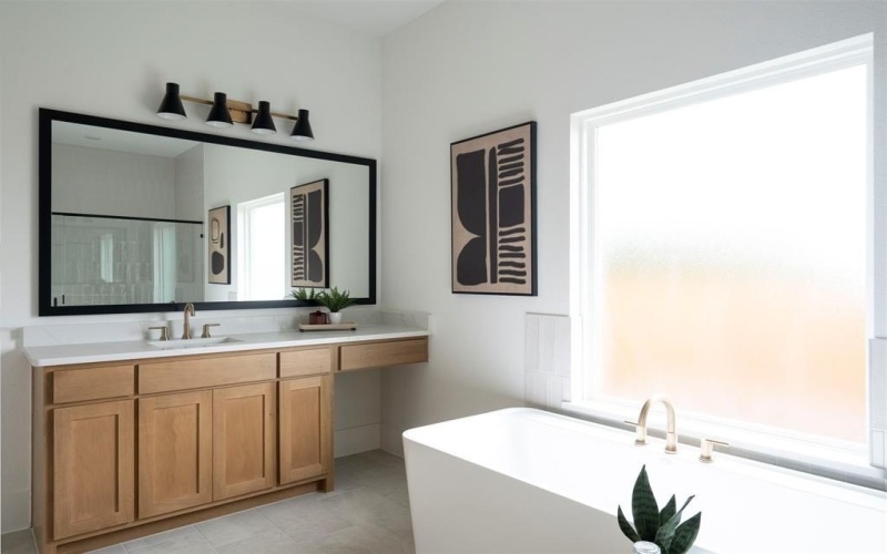 8504 Lacey Road, North Richland Hills, TX 76182, 5 Bedrooms Bedrooms, ,5 BathroomsBathrooms,Residential,For Sale,8504 Lacey Road,0,21073097