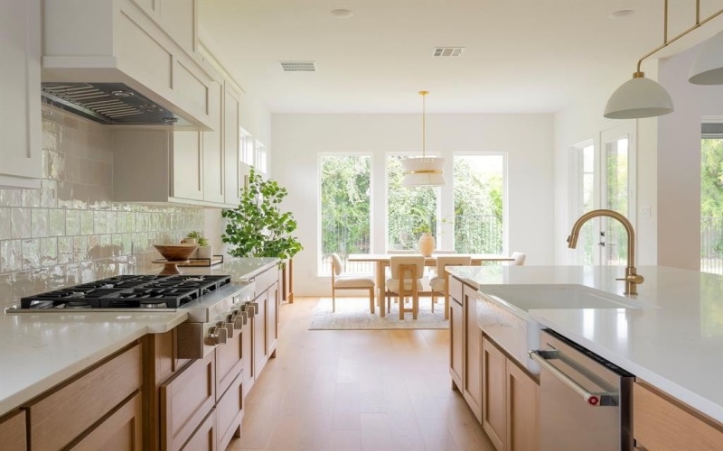 8504 Lacey Road, North Richland Hills, TX 76182, 5 Bedrooms Bedrooms, ,5 BathroomsBathrooms,Residential,For Sale,8504 Lacey Road,0,21073097