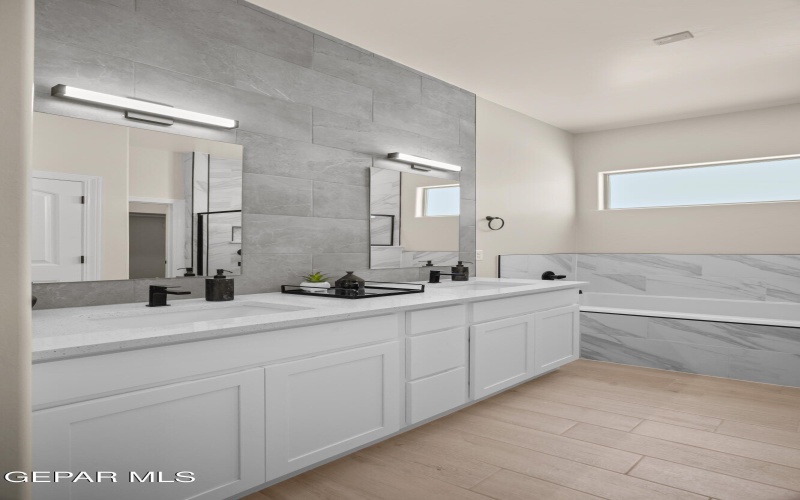 13960 Summer Hail Avenue, Horizon City, TX 79928, 4 Habitaciones Habitaciones , ,2 BañosBaños,Residential,En Venta,13960 Summer Hail Avenue,922004