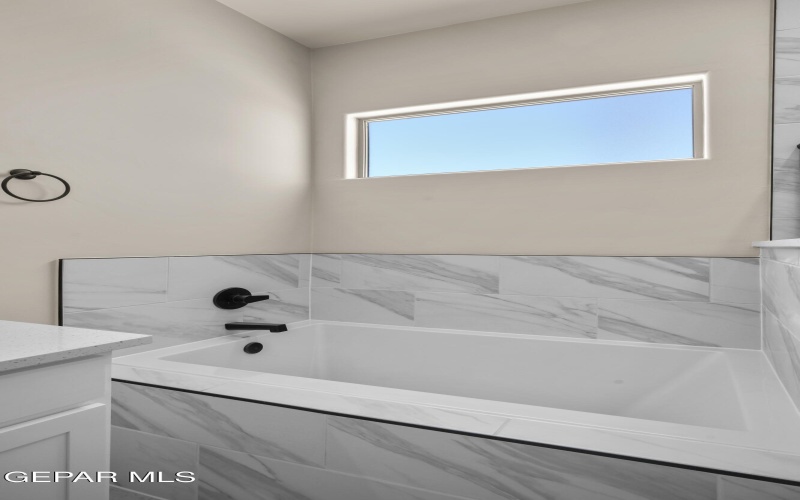 13960 Summer Hail Avenue, Horizon City, TX 79928, 4 Habitaciones Habitaciones , ,2 BañosBaños,Residential,En Venta,13960 Summer Hail Avenue,922004