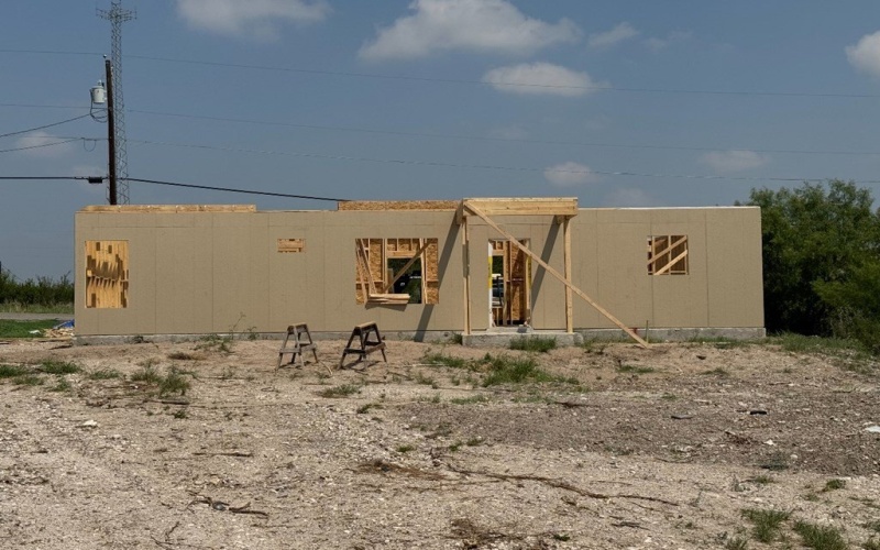 85 LINDA VISTA DR, Eagle Pass, TX 78852, 3 Habitaciones Habitaciones , ,2 BañosBaños,Residential,En Venta,85 LINDA VISTA DR,0,78332