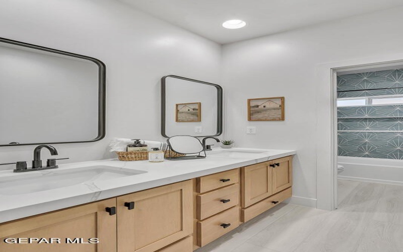 1730 Bit Way, El Paso, TX 79911, 4 Habitaciones Habitaciones , ,3 BañosBaños,Residential,En Venta,1730 Bit Way,0,931190