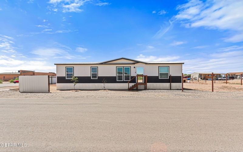 361 Joya Bonita Road, Clint, TX 79836, 4 Habitaciones Habitaciones , ,2 BañosBaños,Residential,En Venta,361 Joya Bonita Road,0,931203