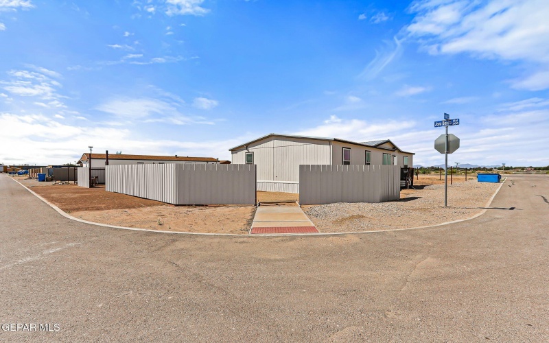 361 Joya Bonita Road, Clint, TX 79836, 4 Habitaciones Habitaciones , ,2 BañosBaños,Residential,En Venta,361 Joya Bonita Road,0,931203
