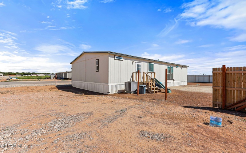 361 Joya Bonita Road, Clint, TX 79836, 4 Habitaciones Habitaciones , ,2 BañosBaños,Residential,En Venta,361 Joya Bonita Road,0,931203