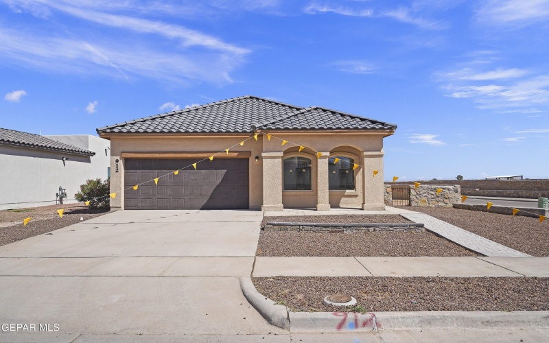 13833 Paseo Central Avenue, El Paso, TX 79928, 3 Bedrooms Bedrooms, ,2 BathroomsBathrooms,Residential,For Sale,13833 Paseo Central Avenue,0,931216