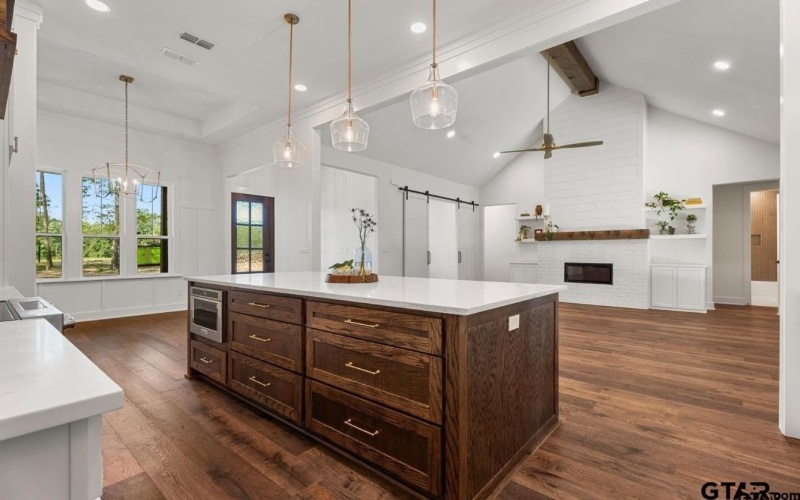 13807 Cedar Hill Ln, Tyler, TX 75704, 4 Bedrooms Bedrooms, ,3 BathroomsBathrooms,Residential,For Sale,13807 Cedar Hill Ln,0,25014537