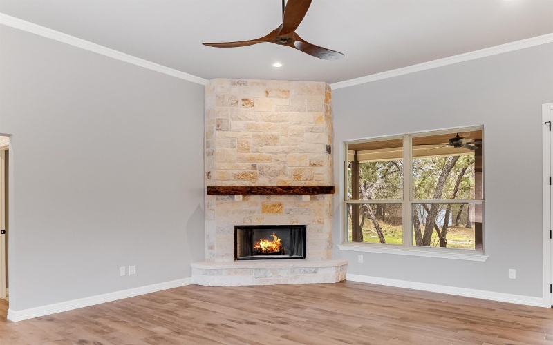 914 W Oakridge Drive, Marble Falls, TX 78654, 3 Bedrooms Bedrooms, ,2 BathroomsBathrooms,Residential,For Sale,914 W Oakridge Drive,0,175191