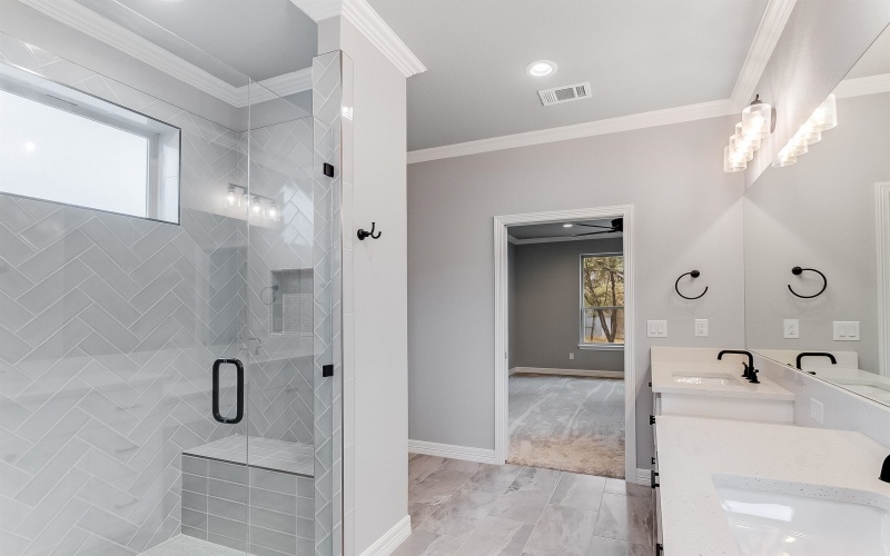 914 W Oakridge Drive, Marble Falls, TX 78654, 3 Bedrooms Bedrooms, ,2 BathroomsBathrooms,Residential,For Sale,914 W Oakridge Drive,0,175191