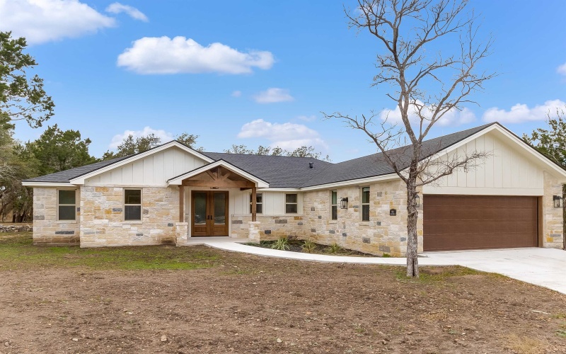 914 W Oakridge Drive, Marble Falls, TX 78654, 3 Bedrooms Bedrooms, ,2 BathroomsBathrooms,Residential,For Sale,914 W Oakridge Drive,0,175191