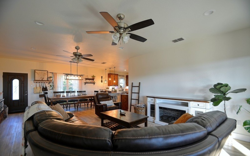 1909 Bear Springs Trail, Pipe Creek, TX 78063, 3 Bedrooms Bedrooms, ,2 BathroomsBathrooms,Residential,For Sale,1909 Bear Springs Trail,0,120449