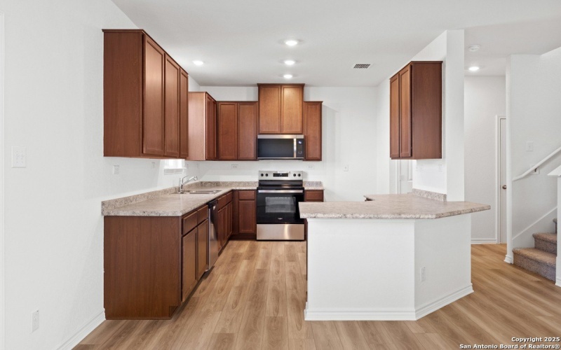 9323 BIRCH BARK BEND, San Antonio, TX 78221, 3 Habitaciones Habitaciones , ,2 BañosBaños,Residential,En Venta,9323 BIRCH BARK BEND,0,1911497