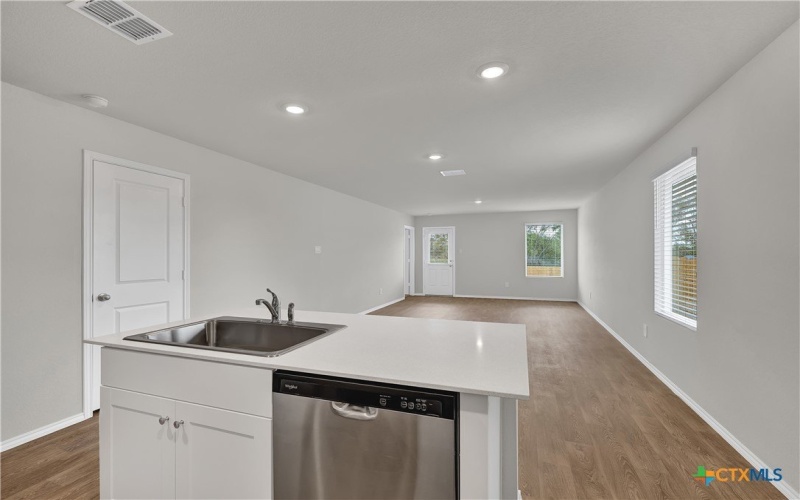 400 WILD GOOSE Drive, Luling, TX 78648, 3 Habitaciones Habitaciones , ,2 BañosBaños,Residential,En Venta,400 WILD GOOSE Drive,0,594094