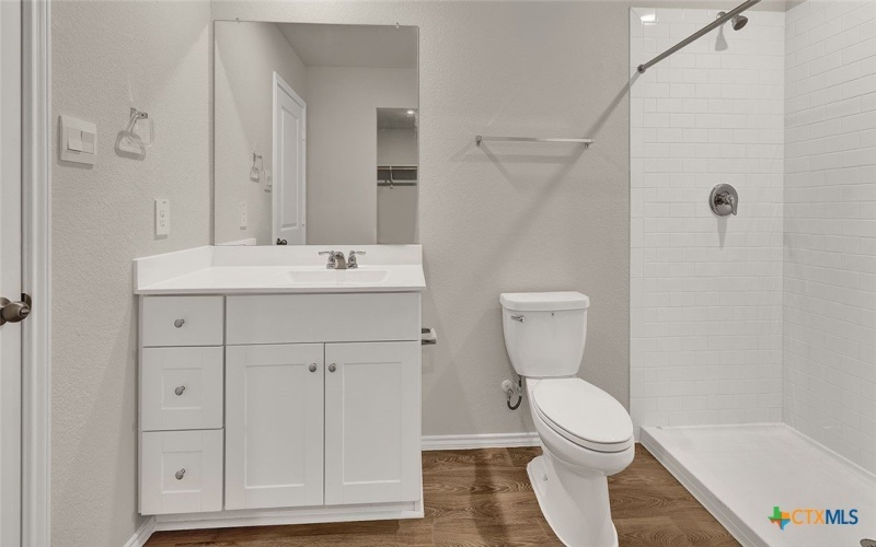 402 WILD GOOSE Drive, Luling, TX 78648, 3 Habitaciones Habitaciones , ,2 BañosBaños,Residential,En Venta,402 WILD GOOSE Drive,0,594099