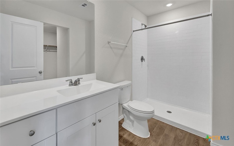 402 WILD GOOSE Drive, Luling, TX 78648, 3 Habitaciones Habitaciones , ,2 BañosBaños,Residential,En Venta,402 WILD GOOSE Drive,0,594099