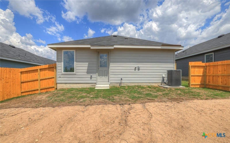 402 WILD GOOSE Drive, Luling, TX 78648, 3 Habitaciones Habitaciones , ,2 BañosBaños,Residential,En Venta,402 WILD GOOSE Drive,0,594099