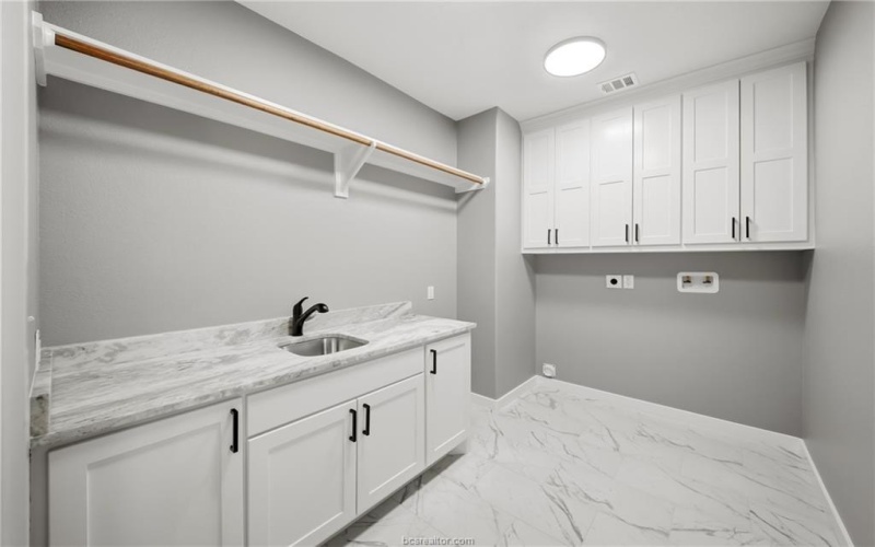 855 Mimosa Lane, Franklin, TX 77856, 4 Habitaciones Habitaciones , ,2 BañosBaños,Residential,En Venta,855 Mimosa Lane,0,25010300