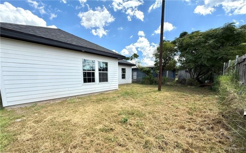 204 S 83rd Street, Edinburg, TX 78542, 3 Bedrooms Bedrooms, ,2 BathroomsBathrooms,Residential,For Sale,204 S 83rd Street,0,482232