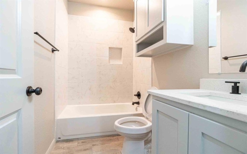 3201 Crystal Court, Granbury, TX 76048, 3 Bedrooms Bedrooms, ,2 BathroomsBathrooms,Residential,For Sale,3201 Crystal Court,0,21061782