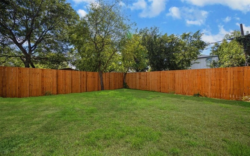 2020 Angelina Drive, Dallas, TX 75212, 4 Bedrooms Bedrooms, ,3 BathroomsBathrooms,Residential,For Sale,2020 Angelina Drive,0,21070704
