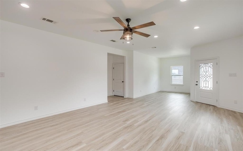 3815 Silver Creek Court, Granbury, TX 76048, 3 Bedrooms Bedrooms, ,2 BathroomsBathrooms,Residential,For Sale,3815 Silver Creek Court,0,21070897
