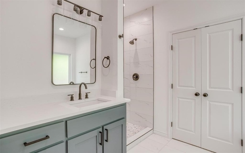 3815 Silver Creek Court, Granbury, TX 76048, 3 Bedrooms Bedrooms, ,2 BathroomsBathrooms,Residential,For Sale,3815 Silver Creek Court,0,21070897