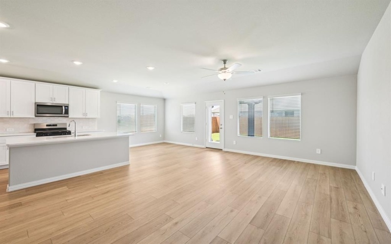 4104 Joe Pool Drive, Farmersville, TX 75442, 4 Habitaciones Habitaciones , ,3 BañosBaños,Residential,En Venta,4104 Joe Pool Drive,0,21072058