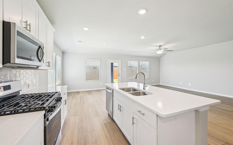 4104 Joe Pool Drive, Farmersville, TX 75442, 4 Habitaciones Habitaciones , ,3 BañosBaños,Residential,En Venta,4104 Joe Pool Drive,0,21072058