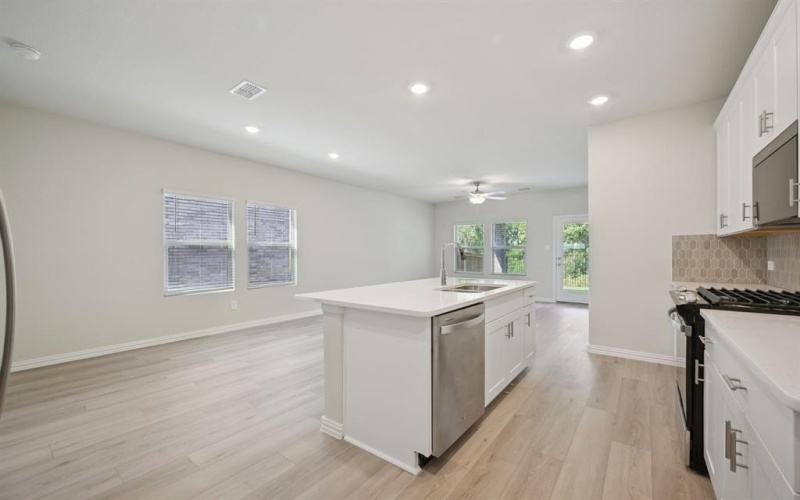 4002 Lavon Drive, Farmersville, TX 75442, 4 Bedrooms Bedrooms, ,2 BathroomsBathrooms,Residential,For Sale,4002 Lavon Drive,0,21072068