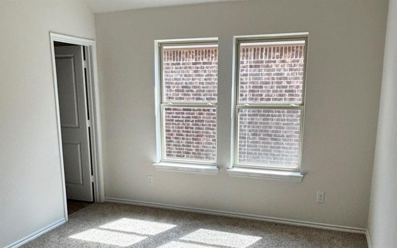 1004 Barton Drive, Ennis, TX 75119, 3 Bedrooms Bedrooms, ,2 BathroomsBathrooms,Residential,For Sale,1004 Barton Drive,0,21073412