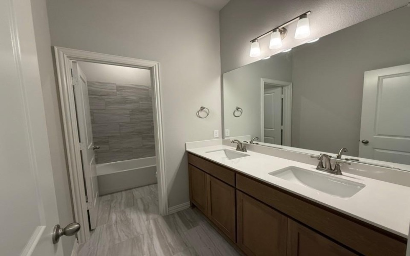 90 Roosevelt Lane, Valley View, TX 76272, 4 Bedrooms Bedrooms, ,3 BathroomsBathrooms,Residential,For Sale,90 Roosevelt Lane,0,21073543