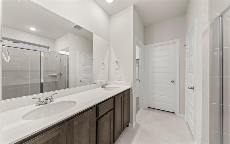 114 Van Horn Drive, Terrell, TX 75160, 3 Habitaciones Habitaciones , ,2 BañosBaños,Residential,En Venta,114 Van Horn Drive,0,21073627