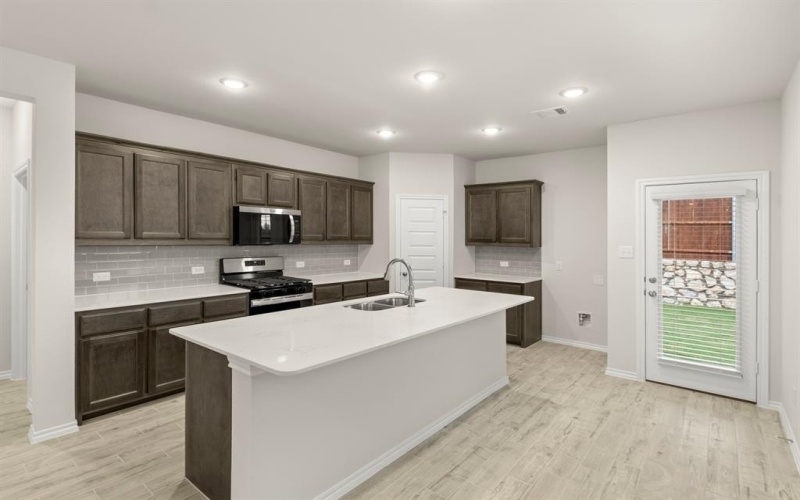 114 Van Horn Drive, Terrell, TX 75160, 3 Habitaciones Habitaciones , ,2 BañosBaños,Residential,En Venta,114 Van Horn Drive,0,21073627