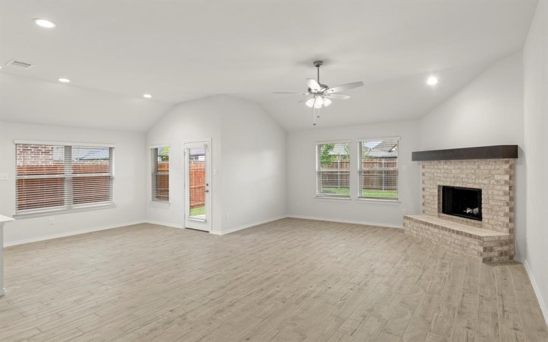 3253 Mercer Drive, Royse City, TX 75189, 4 Bedrooms Bedrooms, ,2 BathroomsBathrooms,Residential,For Sale,3253 Mercer Drive,0,21073670