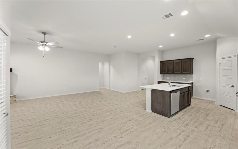 3253 Mercer Drive, Royse City, TX 75189, 4 Bedrooms Bedrooms, ,2 BathroomsBathrooms,Residential,For Sale,3253 Mercer Drive,0,21073670