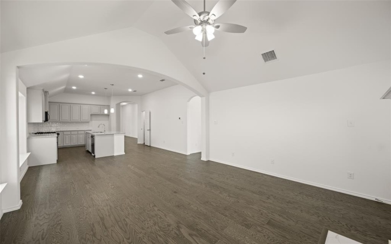 7745 Gatevine Avenue, Joshua, TX 76058, 3 Bedrooms Bedrooms, ,2 BathroomsBathrooms,Residential,For Sale,7745 Gatevine Avenue,0,21073697