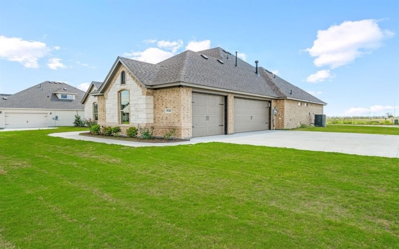 9545 Lynx Crossing, Godley, TX 76044, 4 Bedrooms Bedrooms, ,3 BathroomsBathrooms,Residential,For Sale,9545 Lynx Crossing,0,21073731