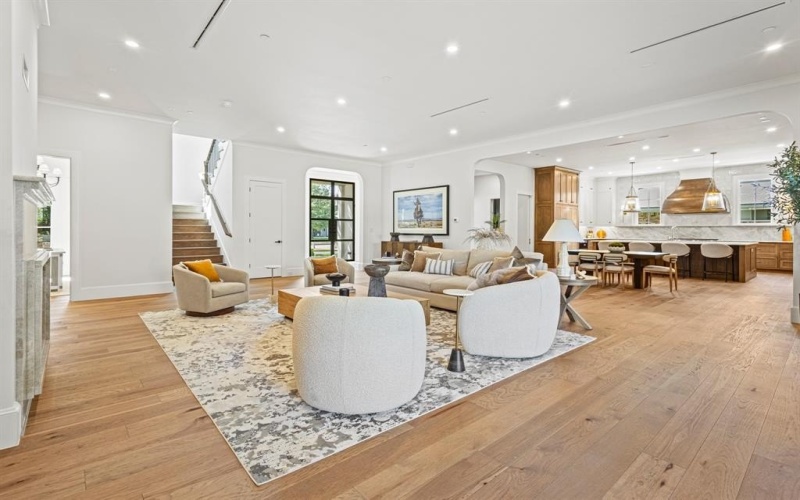 5925 Williamstown Road, Dallas, TX 75230, 6 Bedrooms Bedrooms, ,7 BathroomsBathrooms,Residential,For Sale,5925 Williamstown Road,0,21073814