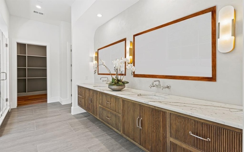 5925 Williamstown Road, Dallas, TX 75230, 6 Bedrooms Bedrooms, ,7 BathroomsBathrooms,Residential,For Sale,5925 Williamstown Road,0,21073814