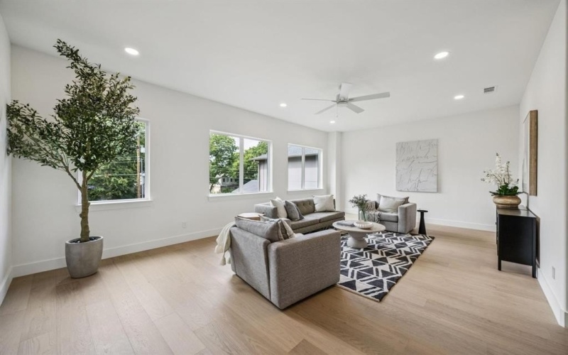 6244 Richmond Avenue, Dallas, TX 75214, 6 Bedrooms Bedrooms, ,7 BathroomsBathrooms,Residential,For Sale,6244 Richmond Avenue,0,21073890