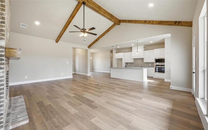 1057 Silver Sage Trail, Weatherford, TX 76085, 4 Bedrooms Bedrooms, ,2 BathroomsBathrooms,Residential,For Sale,1057 Silver Sage Trail,0,21073893