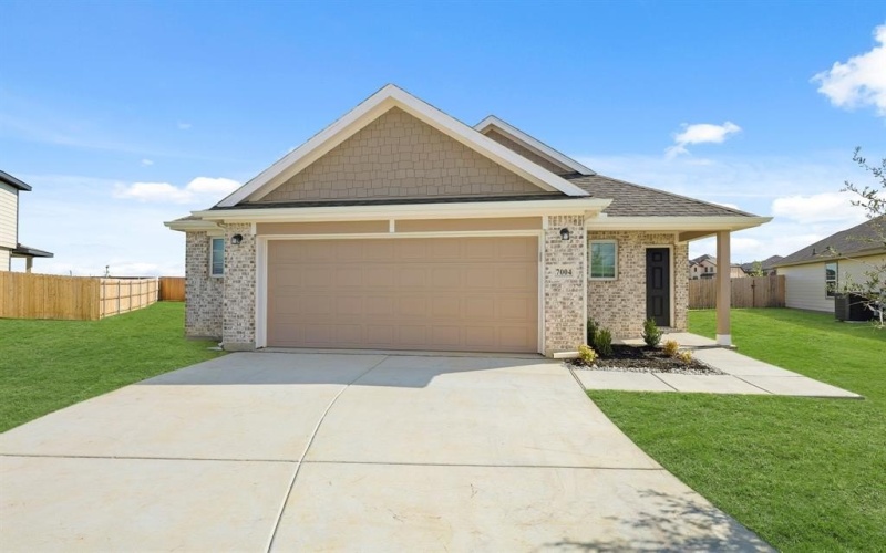 7004 Trestle Street, Fort Worth, TX 76036, 3 Bedrooms Bedrooms, ,2 BathroomsBathrooms,Residential,For Sale,7004 Trestle Street,0,21073908