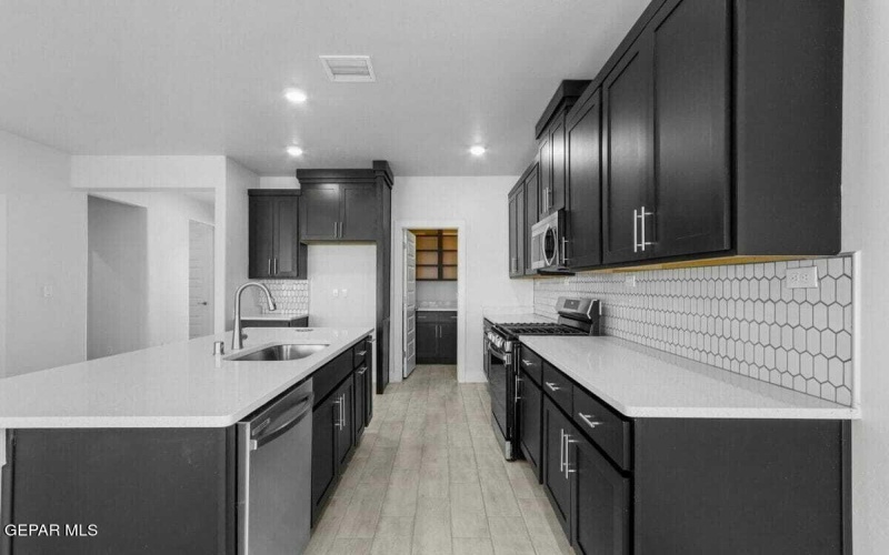 7453 BIG MOUNTAIN Court, El Paso, TX 79911, 4 Habitaciones Habitaciones , ,2 BañosBaños,Residential,En Venta,7453 BIG MOUNTAIN Court,922147